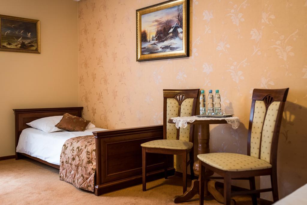 Hotel Palac Akropol Lublin Rum bild