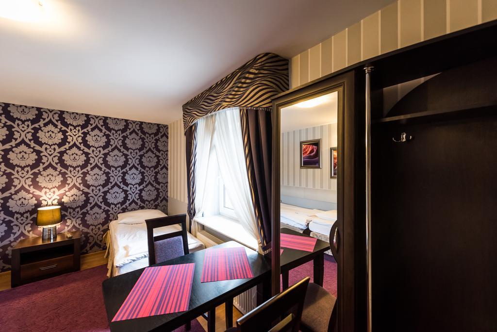 Hotel Palac Akropol Lublin Rum bild