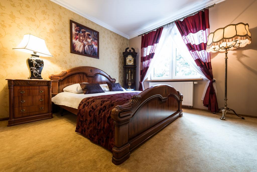 Hotel Palac Akropol Lublin Rum bild