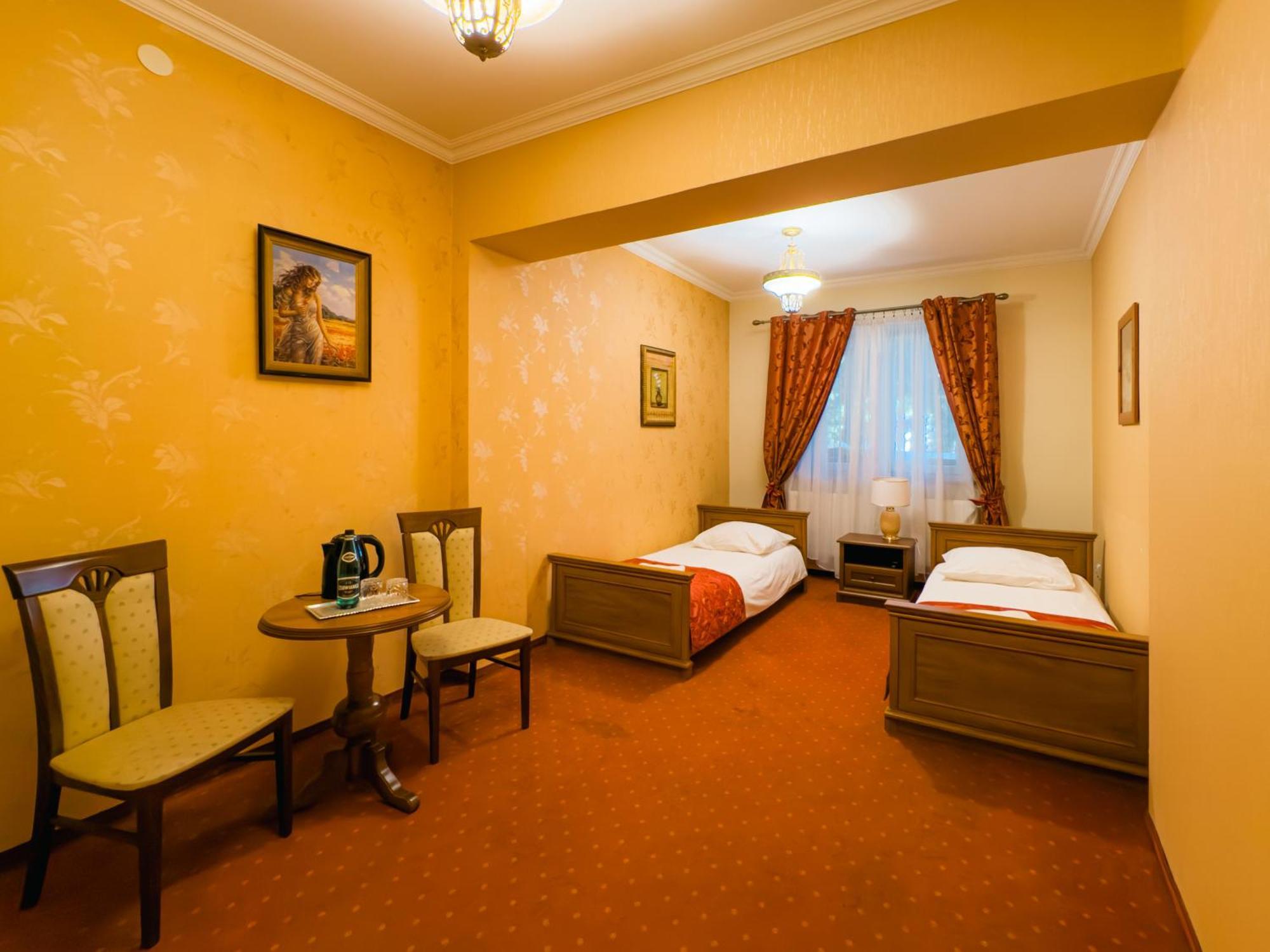 Hotel Palac Akropol Lublin Exteriör bild