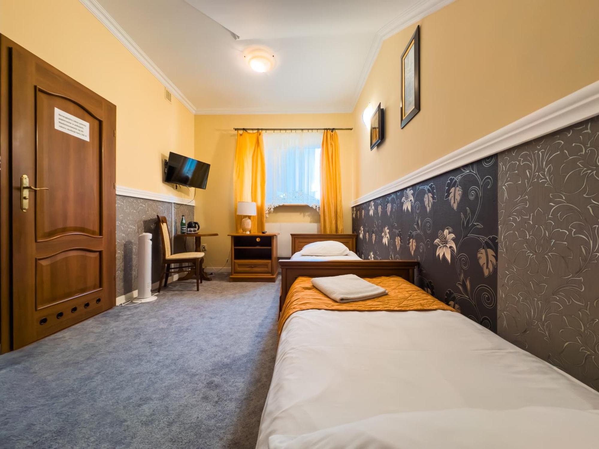 Hotel Palac Akropol Lublin Exteriör bild